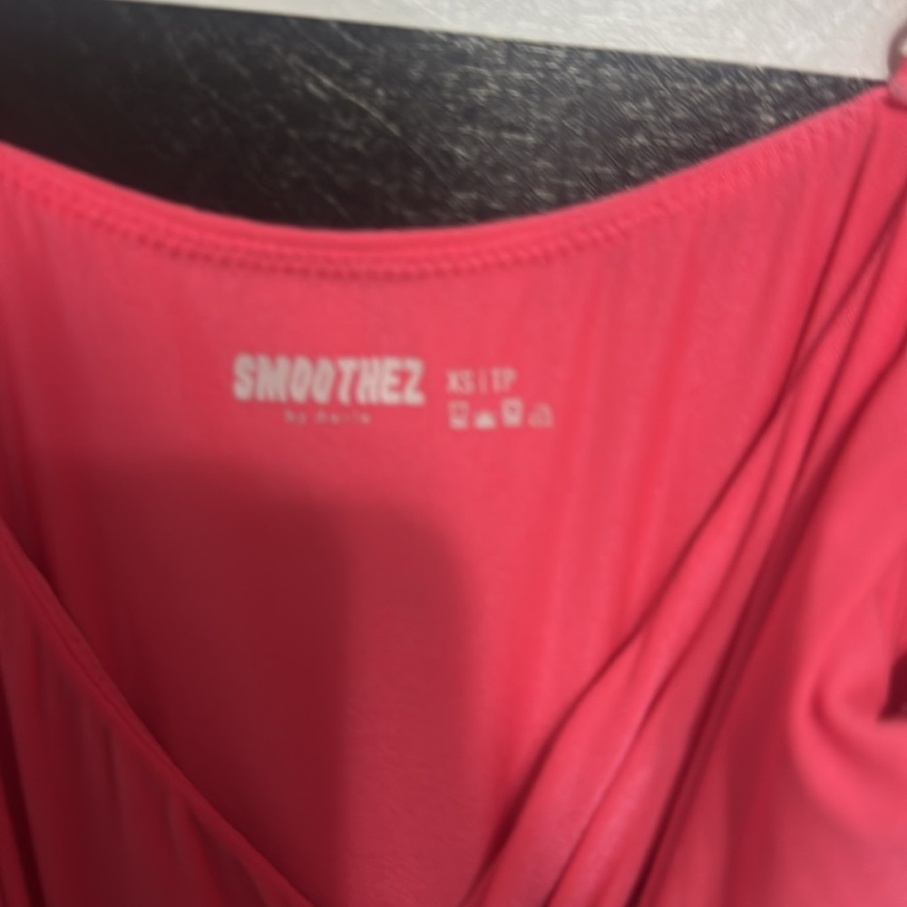 Vibrant Pink bodysuit - Picture 2 of 2
